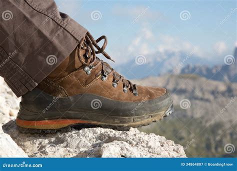 dar un paseo las montañas necesitas botas